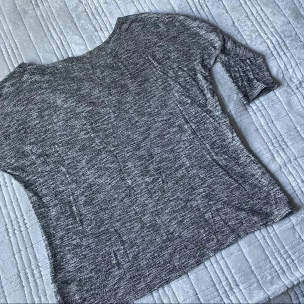 H&M sweater​ - Picture 3 of 4